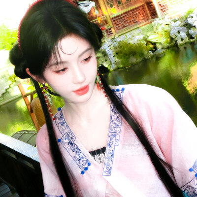 鞠婧祎