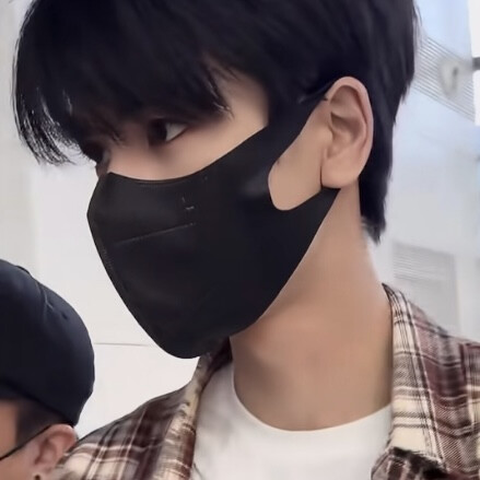 不介意蜻蜓点水般的打扰