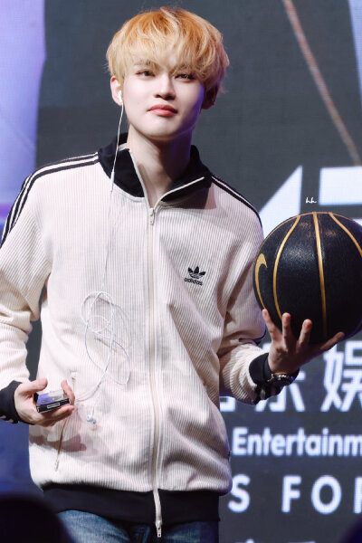 钟辰乐