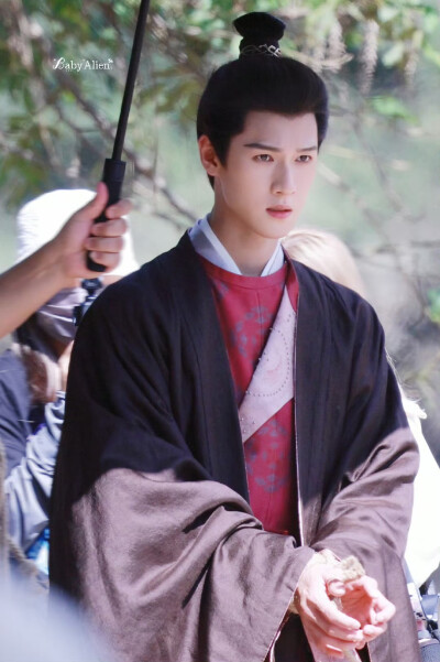 cr.notbabyalien