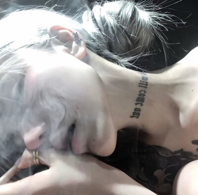 忧郁感女头
