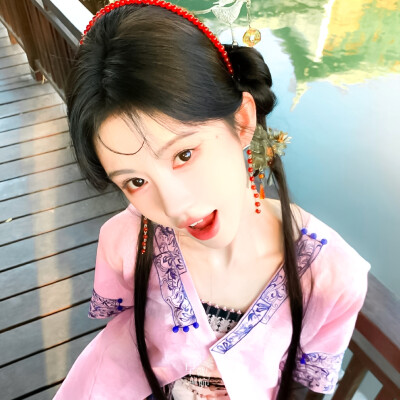 鞠婧祎