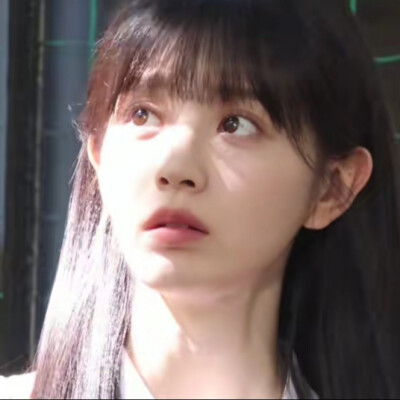 阳光下的女孩