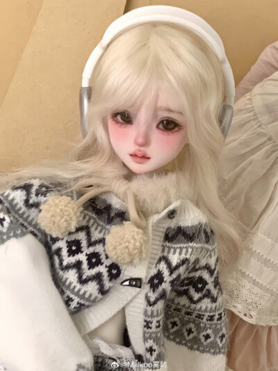 女