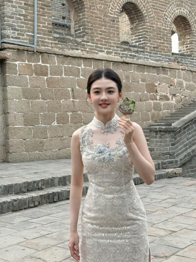 梁洁
