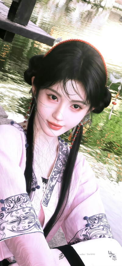 鞠婧祎