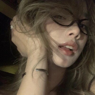 女头