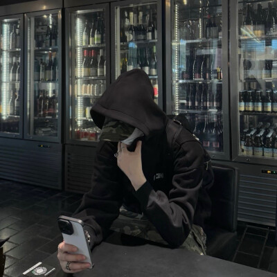 哦