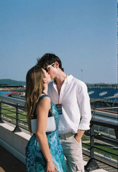 BY爱喝可乐的古娜小姐 