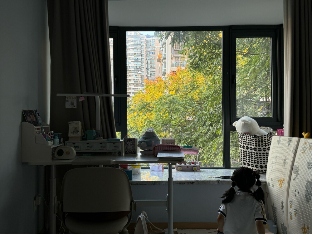 边玩边看风景 秋天来了