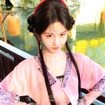 鞠婧祎