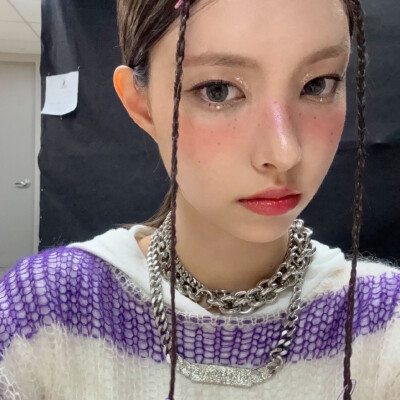 卢玧我
