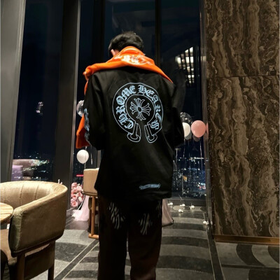 哦
