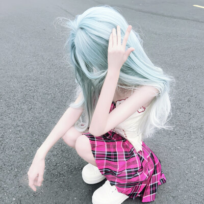 不与梨花同梦