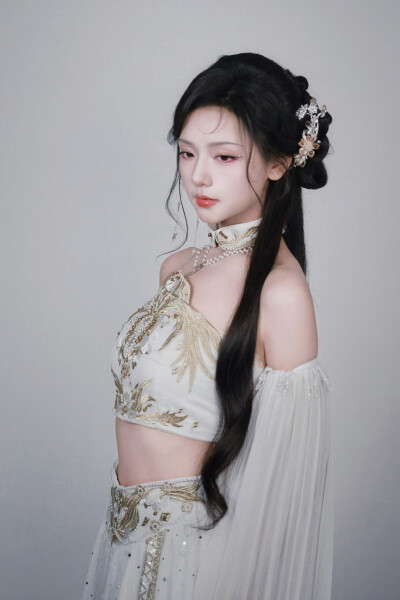 权明赫传 沈毓灵