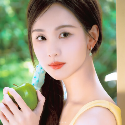 陈都灵