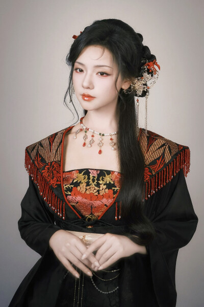 权明赫传 沈毓灵