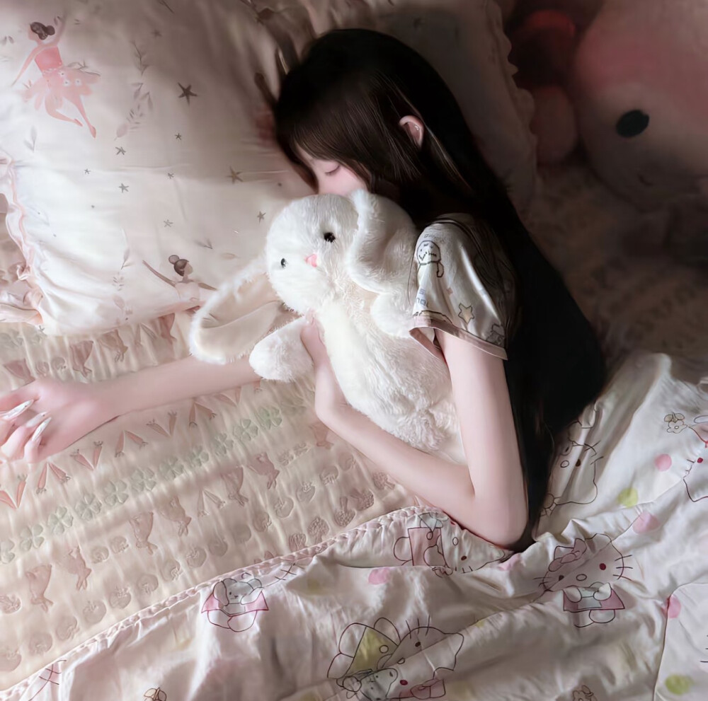 我呆呆的 你是丢弃还是牵住
女头