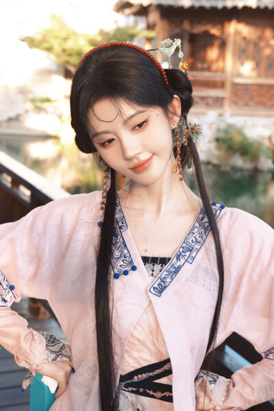 鞠婧祎