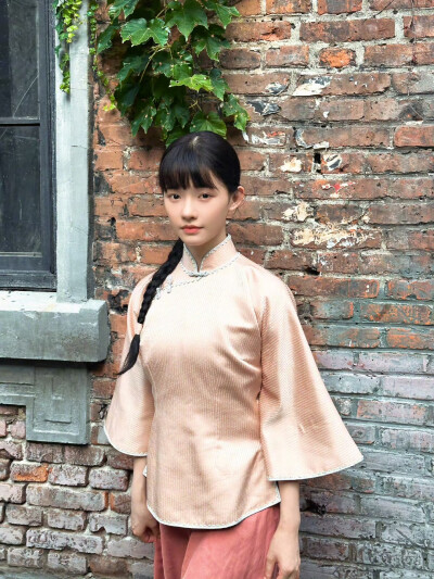 林允