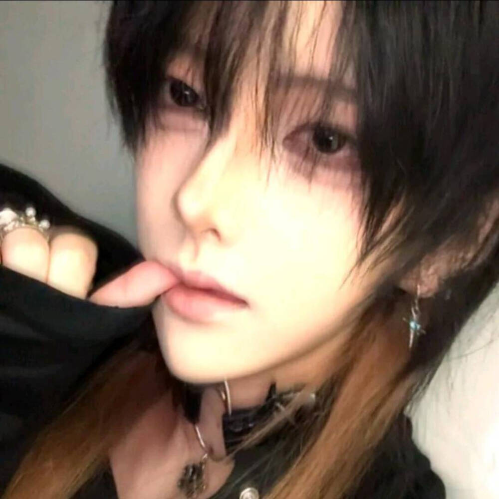 苗疆那位会下蛊的天才