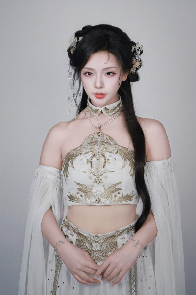 权明赫传 沈毓灵
