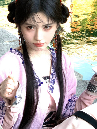 鞠婧祎