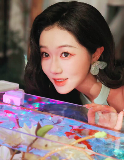 岳雨婷