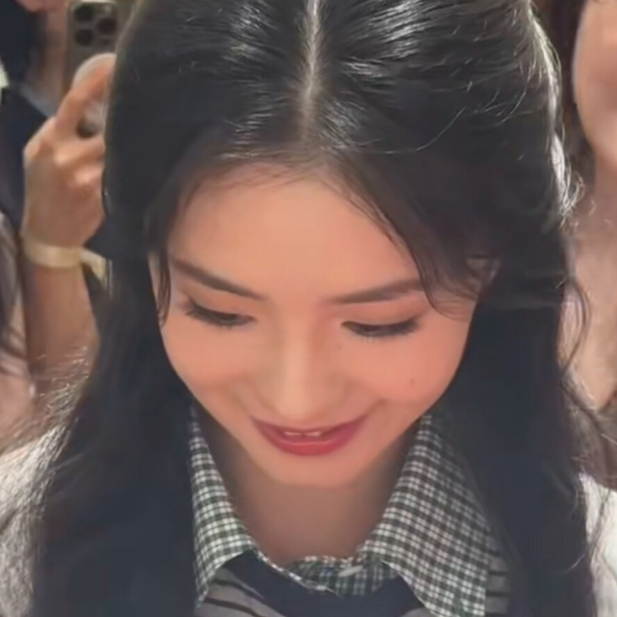 你笑起来，好天气。