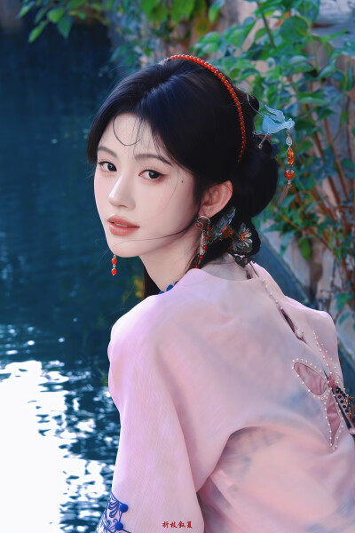 鞠婧祎