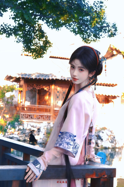 鞠婧祎