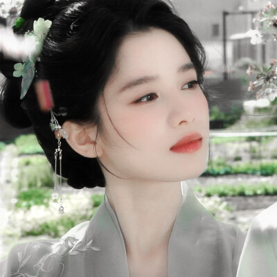 
“ 青衫烟雨客 似是故人来 ”
原图早就偏航了。