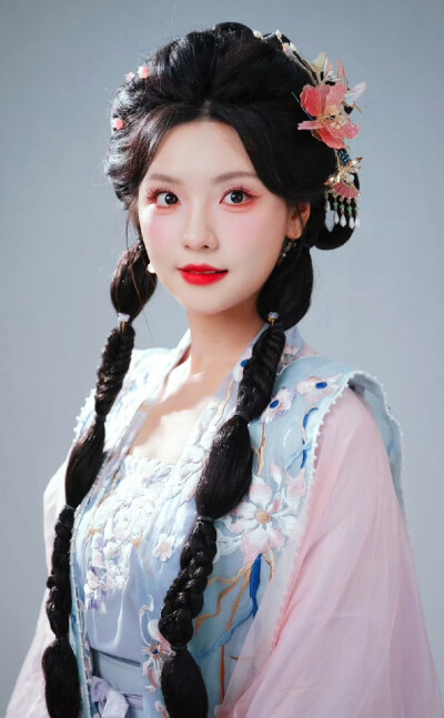 王云云