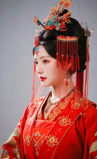 王云云