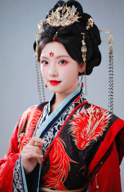王云云