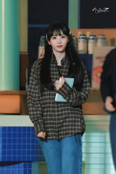 cr.年年都有田曦薇