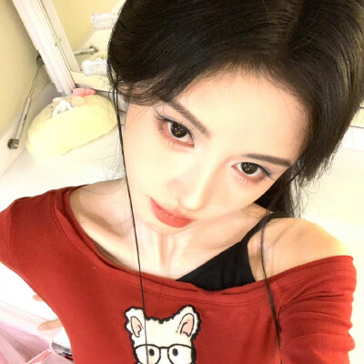 鞠婧祎
