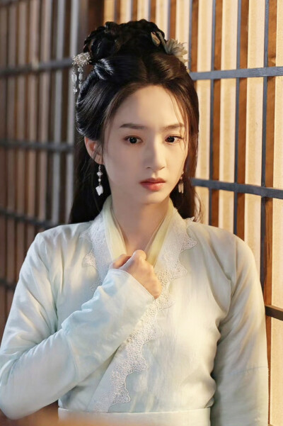 锁红颜 崔小镜
