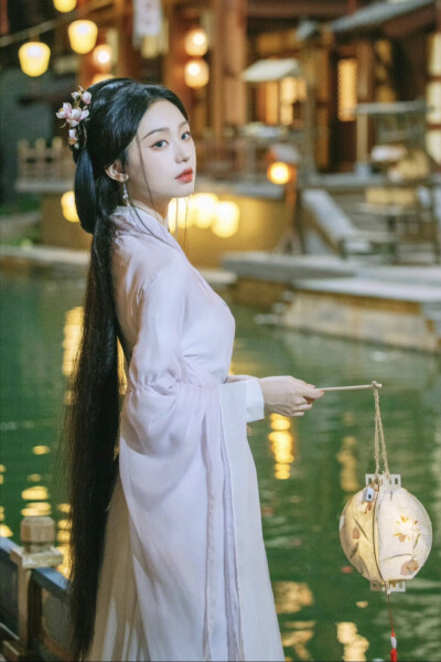 皎月流火 灵玹