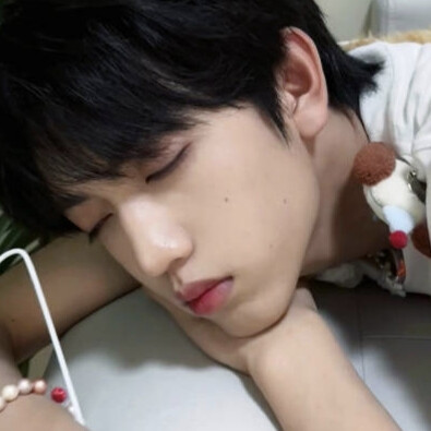 睡颜萌龙第一人