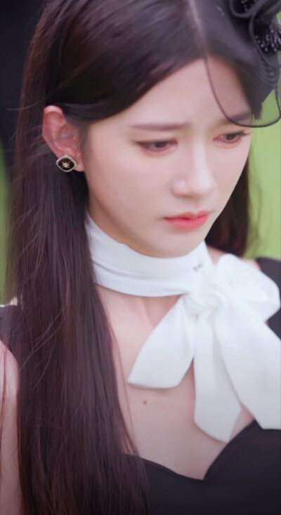 吴翎薇