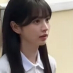 学姐放学一起走吗