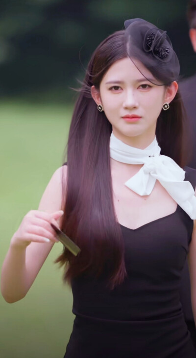 吴翎薇