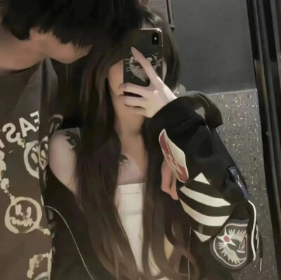 喜欢简单的事、快乐的人、明媚的夏天和阳光的你