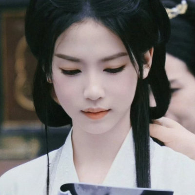 清冷挂的明珠