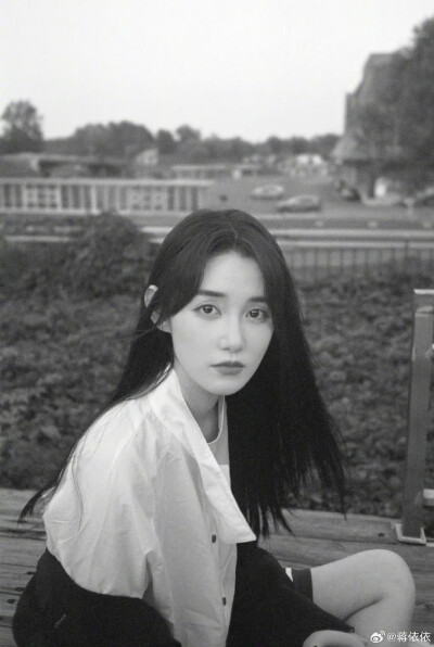 蒋依依