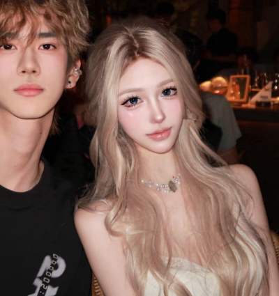 我不能谈恋爱 因为我只有一点点钱 我想自己用