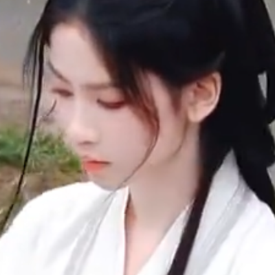清冷挂的明珠