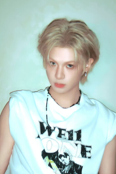 黄明昊