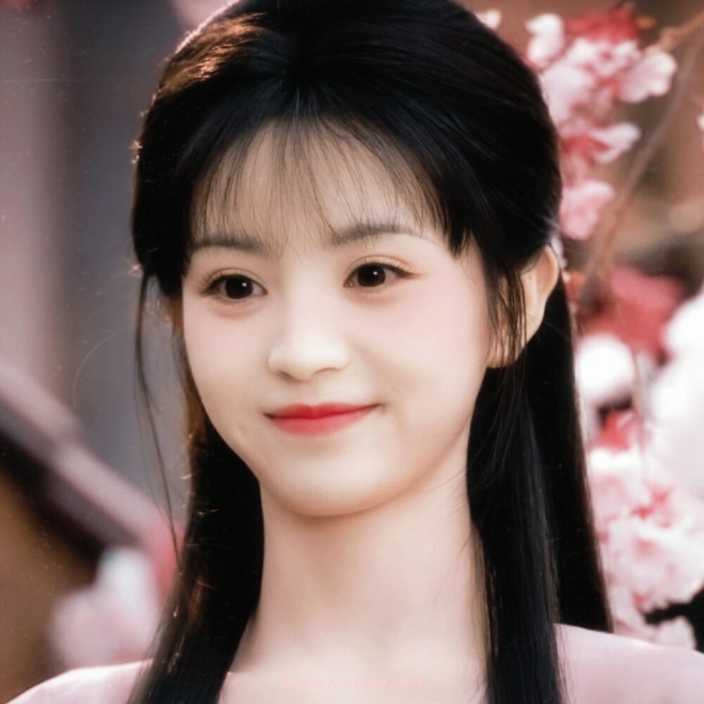 羽衣常带烟霞色 不惹人间桃李花